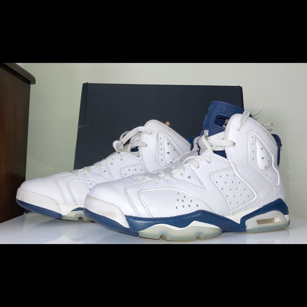 Jordan 6 “Midnight Navy” Sneakers